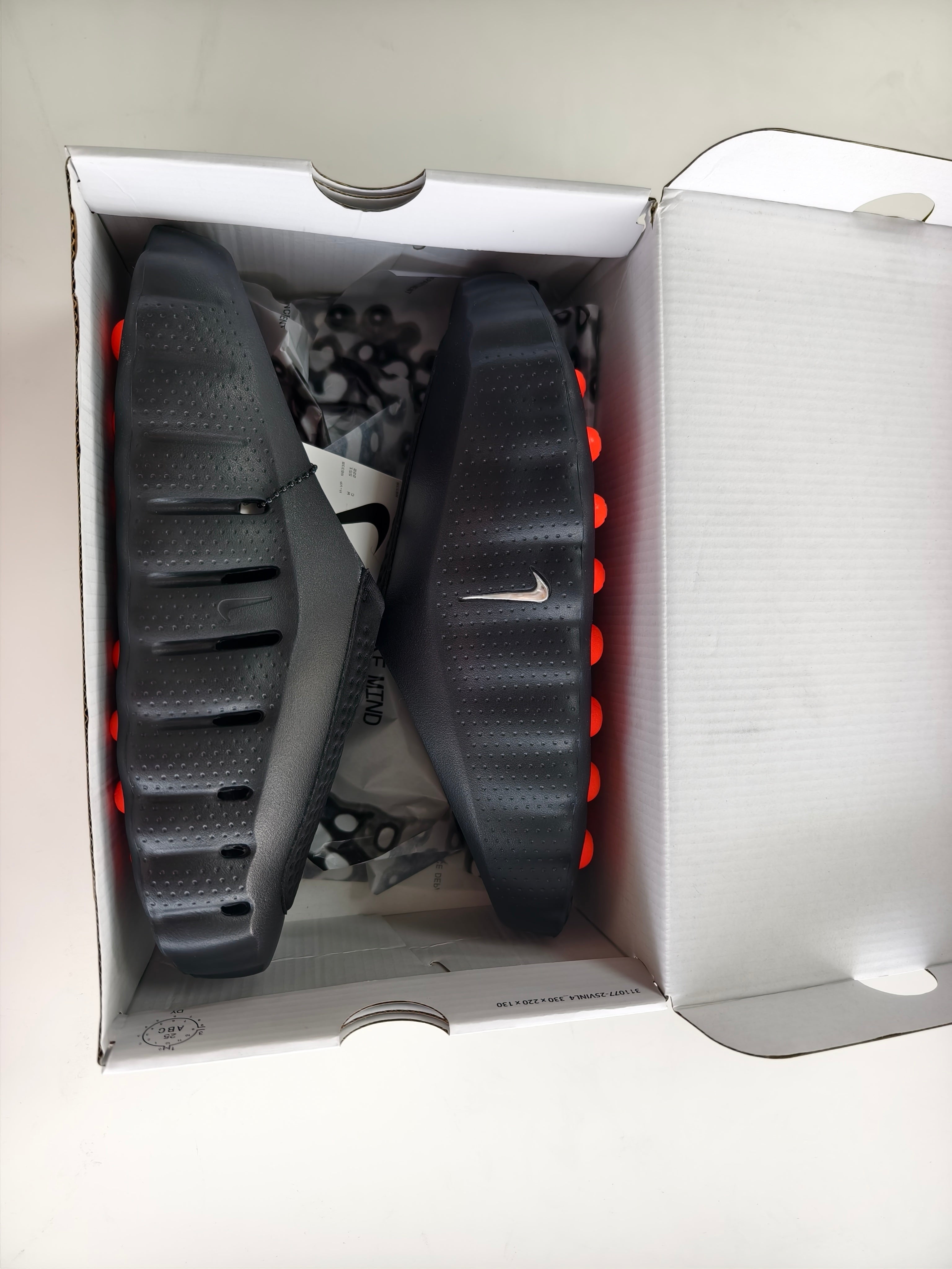 NIKE 黑色HQ4307-001 Slides image 2