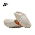 NIKE 米色HQ4307-002 Slides image 1